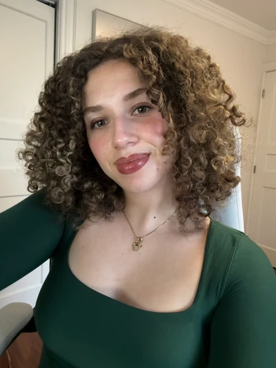 Evelyn N. headshot